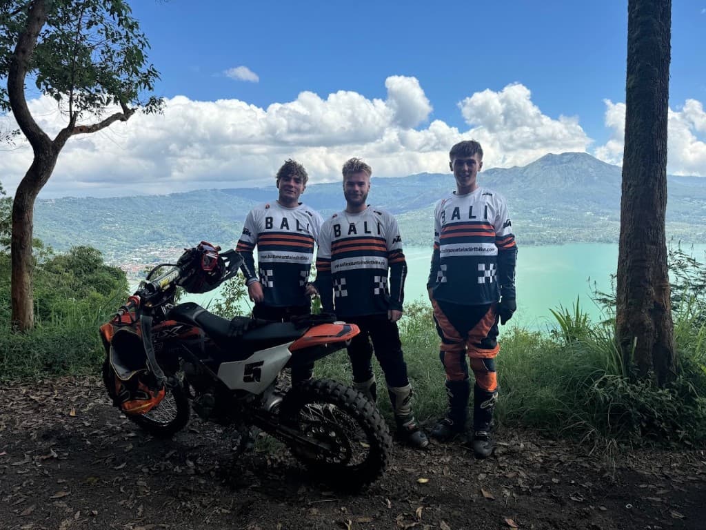Kintamani Dirt Bike vs Mount Batur Jeep: Which Sunrise Sport?
